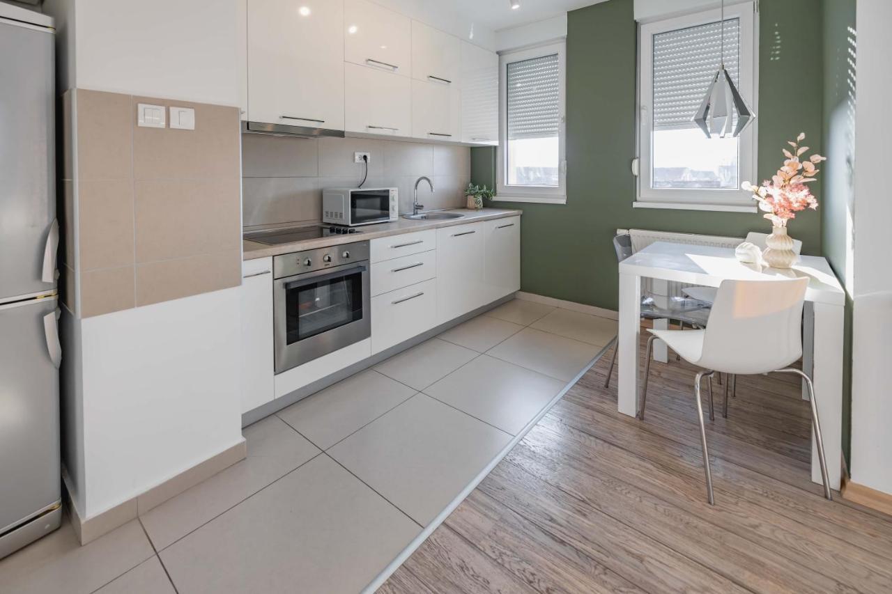 Bella Apartment Újvidék Kültér fotó